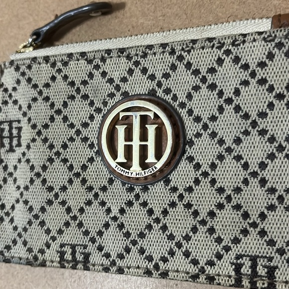 Tommy Hilfiger Card Holder - Picture 2 of 4